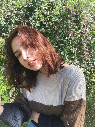 ミディアム 高橋 愛美のヘアスタイル