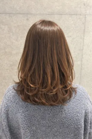 セミロング 南 菜花のヘアスタイル