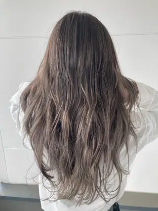 ロング タカツド ユウキのヘアスタイル