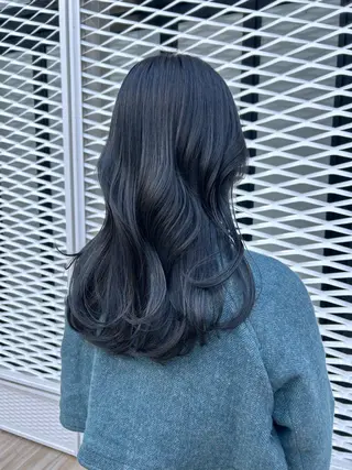 ロング カラー ヘアアレンジ yuka .のヘアスタイル