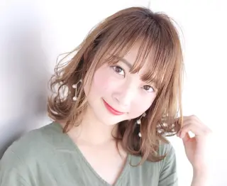 ミディアム カラー ヘアアレンジ トレンドヘア🩶 艶髪🩶yoshiのヘアスタイル