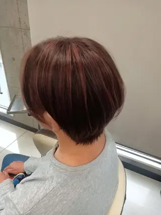 ショート Yoko ハイライトのヘアスタイル