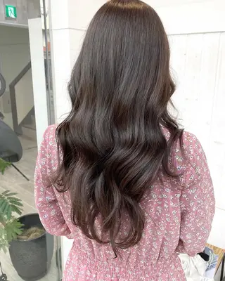 ロング カラー ☀️透明感color KURO☀️のヘアスタイル