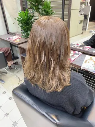 セミロング カラー 韓国ヘア☁️ mitsukiのヘアスタイル