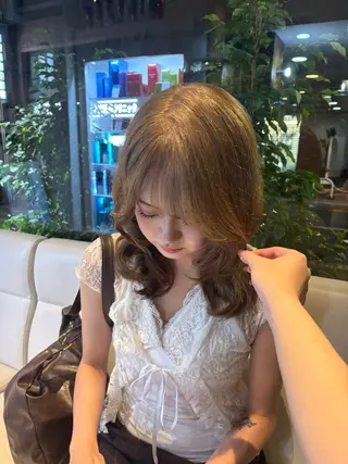 セミロング レイヤー/ハッシュカ ット/顔周り/フウカのヘアスタイル