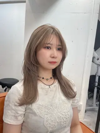 セミロング カラー A/LEE所属・久保田 千尋のヘアスタイル