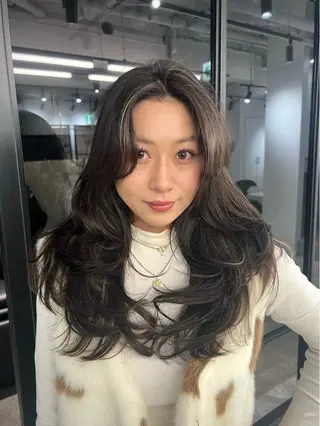 セミロング カラー 💖梅田レイヤー💖 副店長Tsubasaのヘアスタイル
