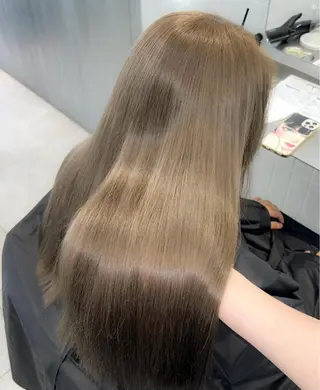 ロング saho😶️️꙳⟡ ミルクティーベージュのヘアスタイル