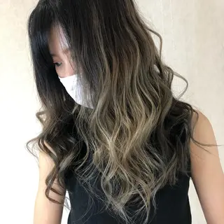 ロング カラー ムトウセイマ/ 縮毛矯正/ブリーチのヘアスタイル