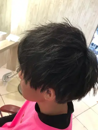 ショート メンズ ショート／透明感 カラー加治竜汰💡のヘアスタイル