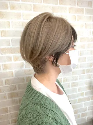 ショート カラー 薄田 珠美のヘアスタイル