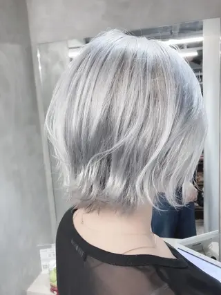 ショート カラー ✨美髪矯正×髪質改善 🍎カイト🍎渋谷のヘアスタイル