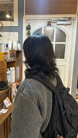 ミディアム パーマ BRITS 渡辺 菜々子のヘアスタイル