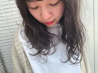 セミロング カラー ヘアアレンジ 菅野 愛のヘアスタイル
