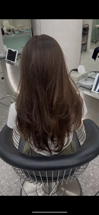 カラー あ い か 🎀 レイヤーカットのヘアスタイル