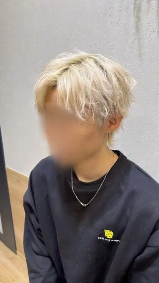 カラー メンズ 山口 玖瑠美のヘアスタイル