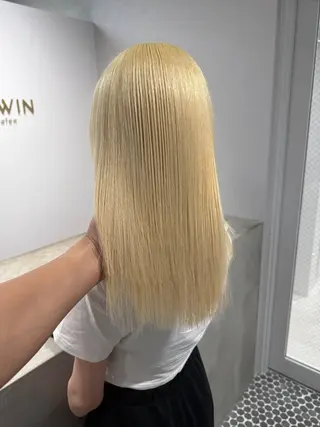 ロング カラー ハイトーン/ ブリーチ/あいかのヘアスタイル