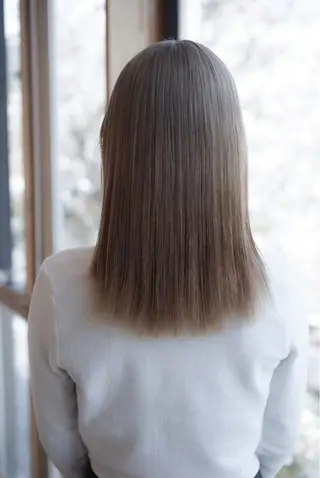 カラー ナガス カズアキのヘアスタイル