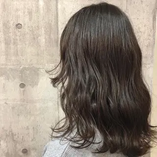 セミロング カラー 菅沢 奈生のヘアスタイル