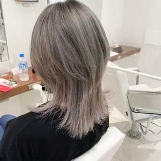 セミロング カラー ウルフカット ハッシュカット/七海のヘアスタイル