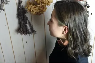 ミディアム カラー LILIS hair designのヘアスタイル