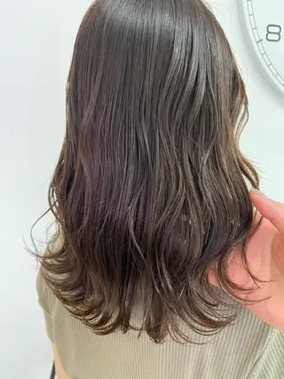 ミディアム カラー . mioのヘアスタイル