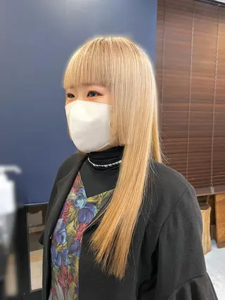 ロング カラー moe .のヘアスタイル