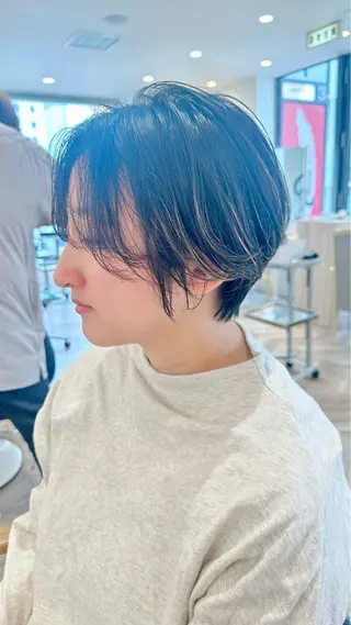ショート 小顔レイヤー/ ベージュ🤍Rieのヘアスタイル