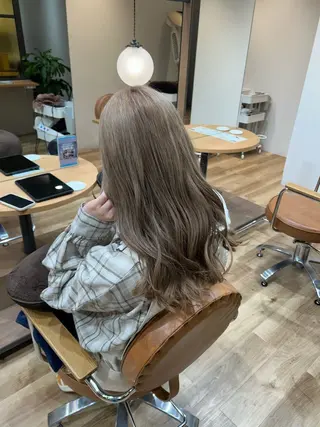 ロング カラー 宮本 季奈のヘアスタイル