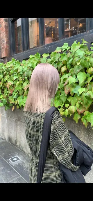 ミディアム カラー れい🫧 ハイトーン特化のヘアスタイル