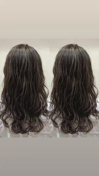 ロング カラー ヘアアレンジ 白髪ぼかしハイライト 茗荷谷駅徒歩2分のヘアスタイル
