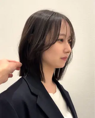 ショート カラー パーマ ヘアアレンジ メンズ 切りっぱなしヘアボブ ミディアムヘアRYOのヘアスタイル
