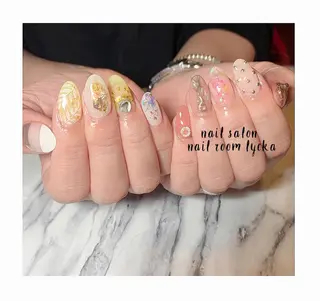 ネイル ﾈｲﾙﾙｰﾑﾘｯｶ 𝐦𝐚𝐲𝐮のネイルデザイン