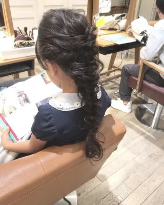 ロング NEOLIVE ROAのヘアスタイル