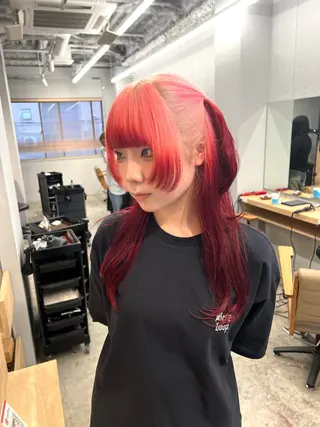 ロング カラー ブリーチ毛の縮毛矯正 ハイトーン/岡本智樹のヘアスタイル