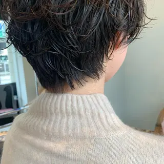 ショート パーマ SAKINO. ベージュカラーのヘアスタイル