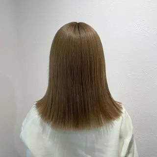 セミロング カラー shiho .のヘアスタイル
