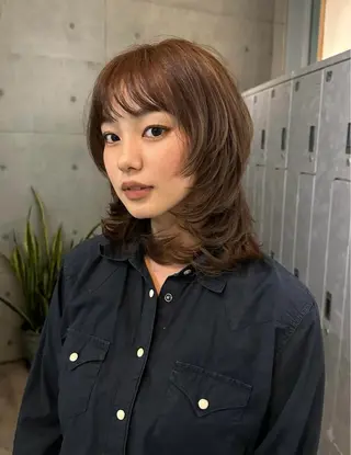 ミディアム 小泉 璃子のヘアスタイル