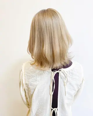 セミロング カラー 透明感，髪質改善の プロ☝🏻前田俊樹✨のヘアスタイル