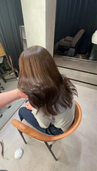 ロング 井上 彩加のヘアスタイル