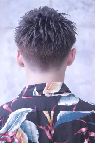 ショート カラー パーマ メンズ 及川 光のヘアスタイル