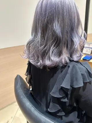 ミディアム カラー 天野 瑠真のヘアスタイル