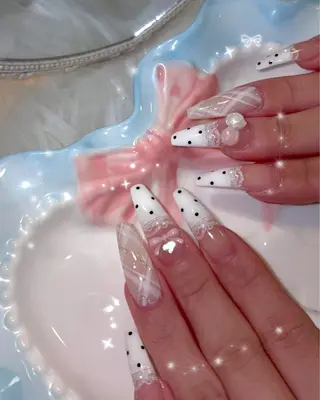 ネイル LUANA所属・LUANA ジュリのネイルデザイン