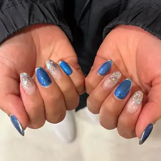 ミディアム え まのネイルデザイン