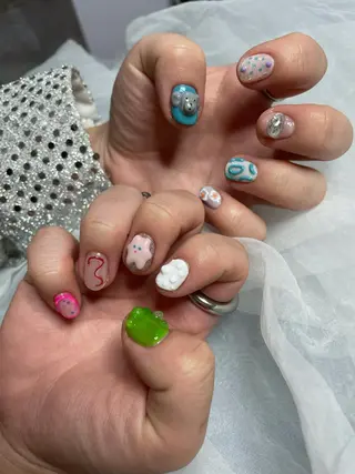 ネイル うにゃねいる🌷 Mayaのネイルデザイン