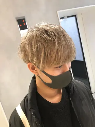 ショート カラー メンズ ハイトーン×レイヤー ／遠藤将太のヘアスタイル