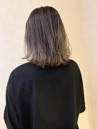 ミディアム Lit.豊橋 夏目のヘアスタイル