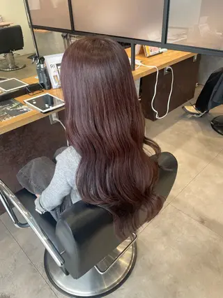 ロング カラー 佐藤 由依/水光カラーのヘアスタイル
