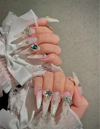 ネイル I-nailロング /ワンホン/キラキラのネイルデザイン