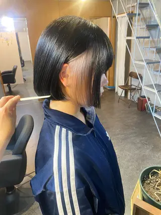 ショート カラー モリモト サナのヘアスタイル